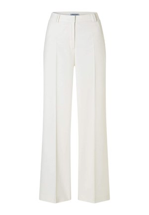 Pantalon blanc taille haute à jambes larges, avec plis sur le devant, passants de ceinture et fermeture avant dissimulée.