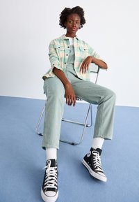 Dickies CLASSIC HICKORY  - Jardineiras - lincoln green