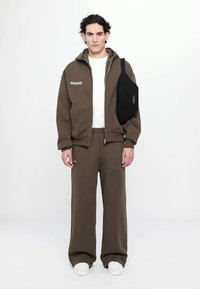 PANGAIA DNA ZIPPED HOODIE UNISEX - Sweatjakke - cacoa brown