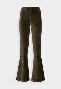 Neselectat, forest night