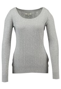 Maglione grigio lavorato a maglia con una texture a coste, scollatura ampia a barchetta e maniche lunghe. Presenta dettagli a treccia e un orlo aderente.