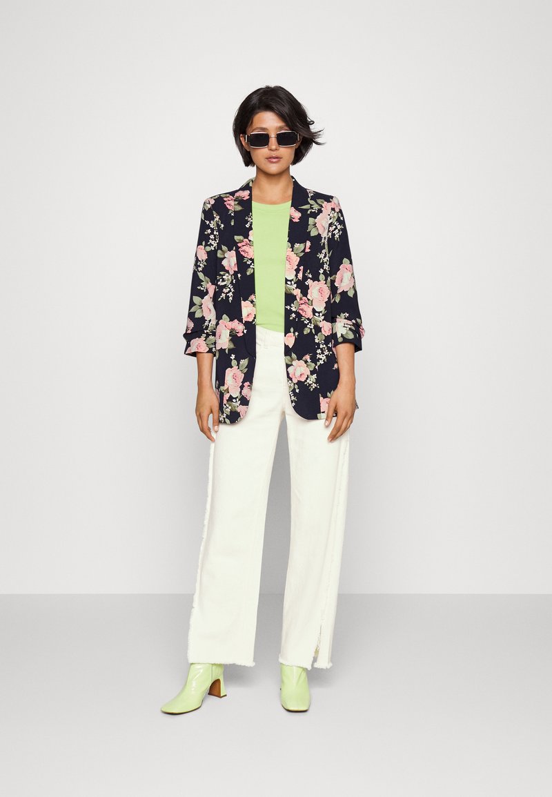 Damen Parkas | Pieces PCBOSS Kurzmantel sky captain/dunkelblau - RD18453 Damen Parkas | Pieces PCBOSS Kurzmantel sky captain/dunkelblau - RD18453