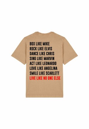 LIVE LIKE NONE BACK HEAVYWEIGHT - Print T-shirt - washed beige