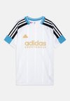 TIRO NATIONS PACK KIDS - Marškinėliai su spaudiniu - white/light blue/black/hazy beige