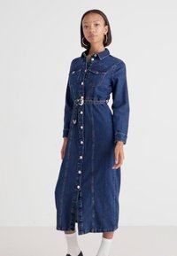 ONLY ONLMYTH LIFE BELT DRESS - Robe en jean - dark blue denim