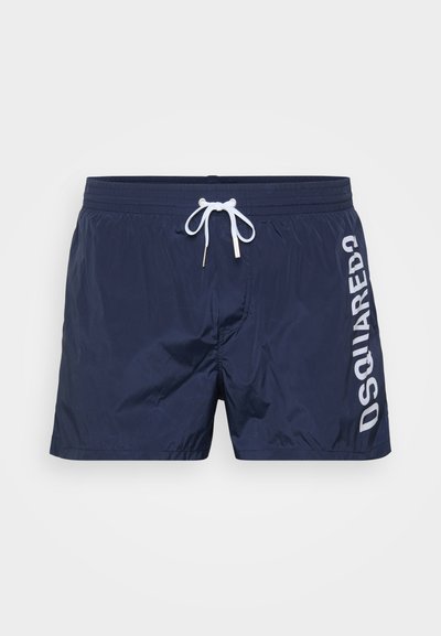 Pantaloni da nuoto blu navy con cordino bianco, dotati di un logo del marchio in bianco sul lato sinistro. Realizzati in tessuto leggero e liscio.
