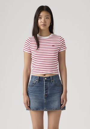 Levi's® ESSENTIAL SPORTY TEE - Μπλουζάκι με στάμπα - bright white/urban red
