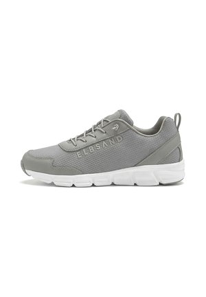 Grauer Sportschuh mit Mesh-Obermaterial, weißer segmentierter Sohle, Schnürsenkeln und „ELBSAND“-Markenlogo an der Seite, von außen gezeigt.