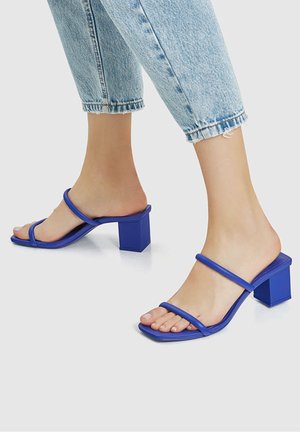 PULL&BEAR, Mules à talons - blue