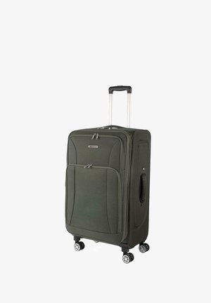 Maleta de tela de color verde oscuro con asa telescópica, cuatro ruedas, cierre de doble cremallera y bolsillo frontal. Textura suave y forma rectangular.