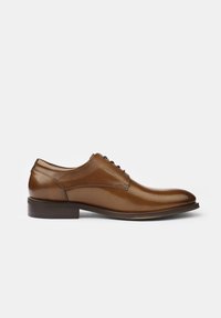 Bata Alkalmi fűzős cipők - brown