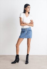 Thumbnail Image 2
