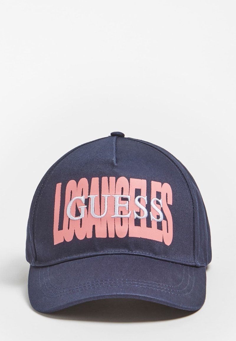 Marineblaue Baseballmütze mit pinkem "LOS ANGELES"-Schriftzug und weißem, besticktem "GUESS"-Logo auf der Vorderseite.