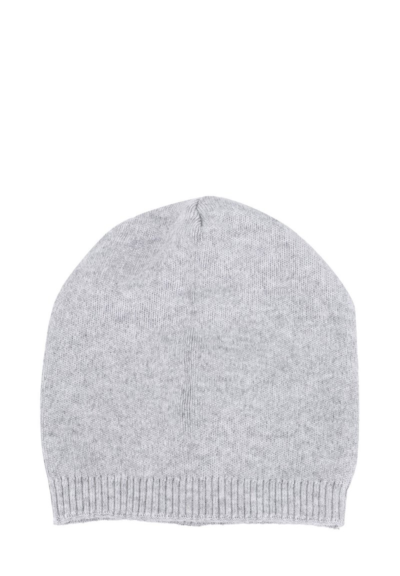 Cappello beanie grigio in maglia, morbido al tatto, con cima arrotondata, lati affusolati e un bordo a costine nella parte inferiore. Design semplice, senza motivi o decorazioni.