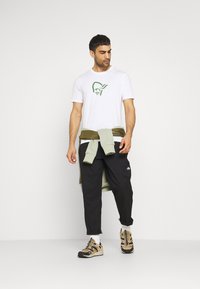 Norrøna /29 COTTON VIKING T-SHIRT - T-shirt estampada - pure white