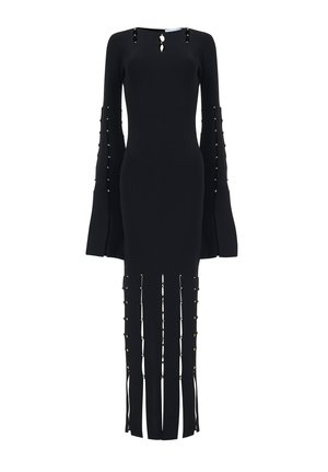 Robe noire côtelée avec de longues manches évasées, dotée d'accentuations dorées et de découpes sur les côtés et l'ourlet, créant une silhouette épurée.