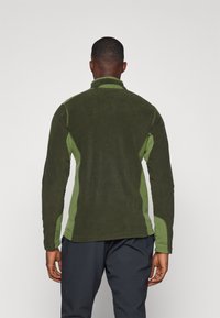 Columbia KLAMATH RANGE™  ciemnozielony