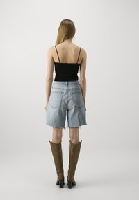 American Eagle PERFECT - Kratke hlače od trapera - indigo waters