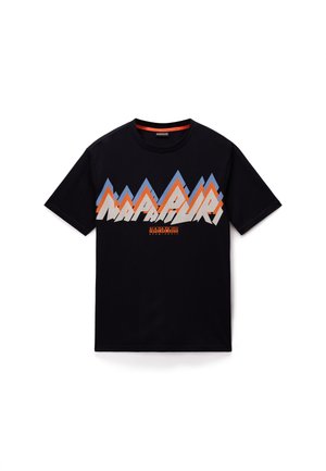 Sort bomulds t-shirt med grafisk design, der indeholder trekantede bjergformer i blå, orange og hvid, samt "Napapijri" logo.