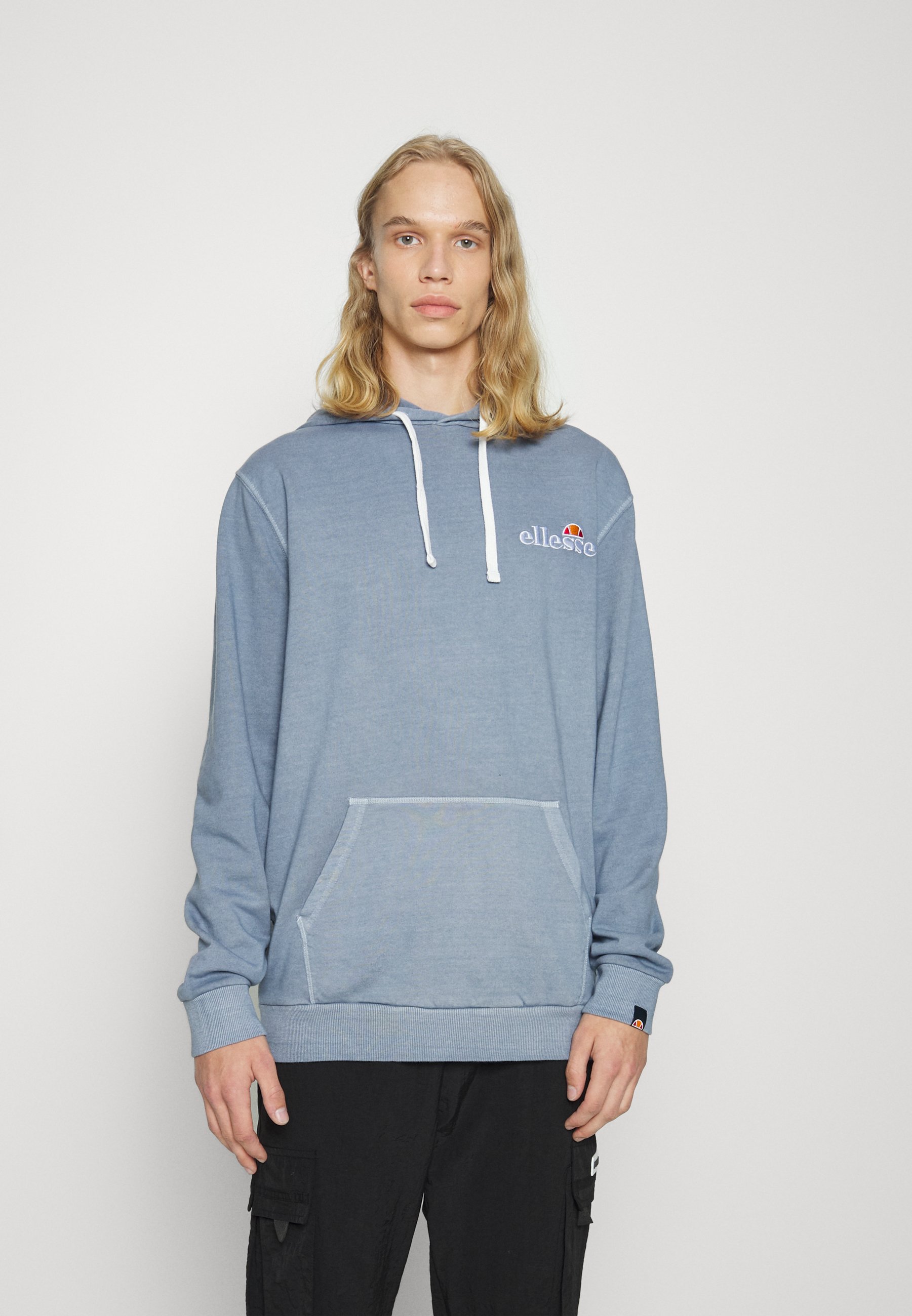 مبادرة جوهر يواجه ellesse sudadera hombre - sapienbd.com