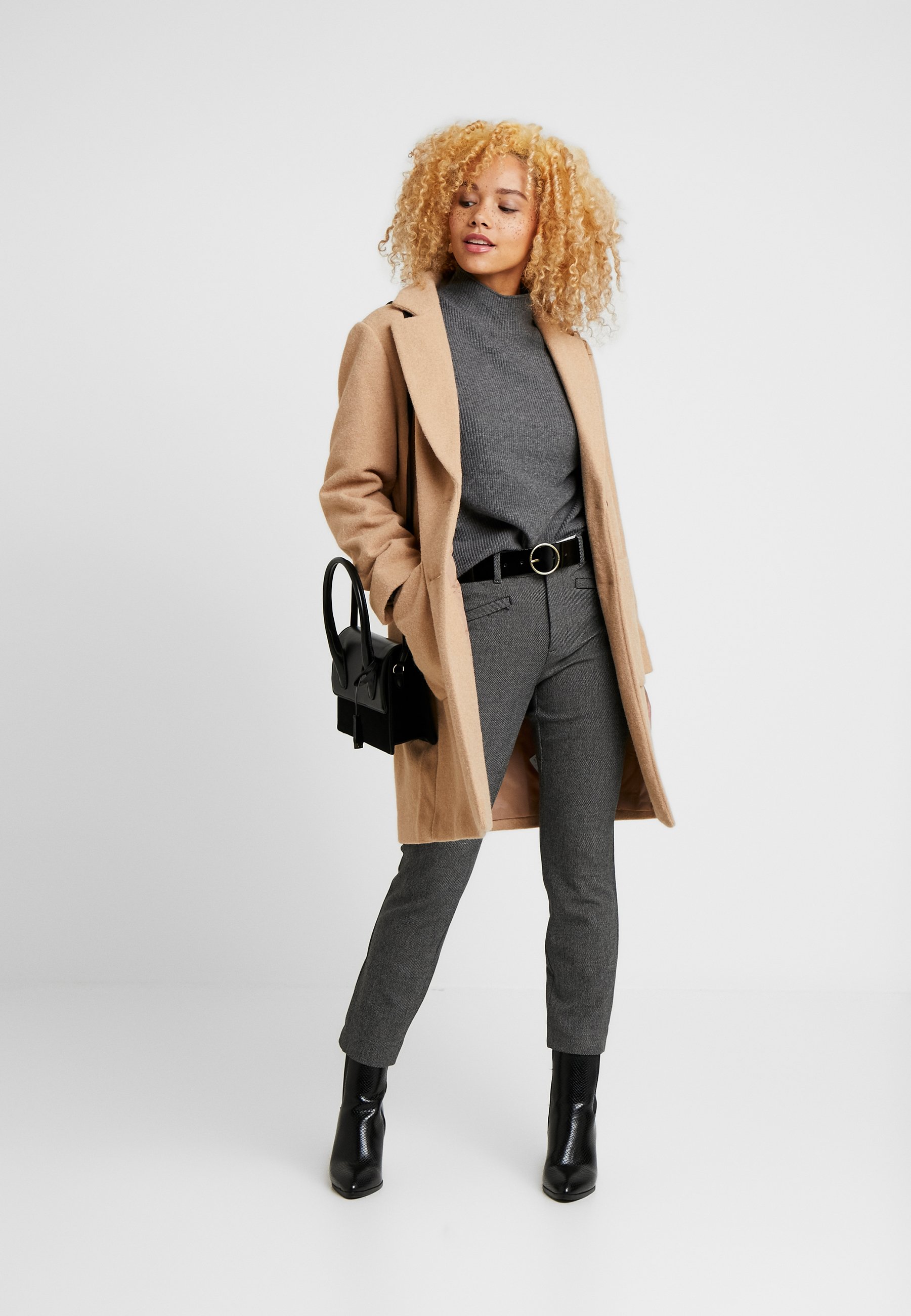 Esprit Collection Petite BATWING Trui gunmetal Zalando.nl Esprit Collection Petite BATWING Trui gunmetal Zalando.nl