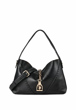 Schwarze Leder-Schultertasche mit strukturierter Oberfläche, verstellbarem Riemen und goldener Kette mit graviertem Pferd-und-Reiter-Anhänger vorne.