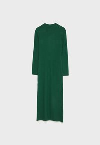 Robe en tricot côtelé verte avec des manches longues et un col haut, présentant une coupe droite et un tissu texturé pour un détail supplémentaire.