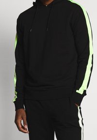 Urban Classics Felpa con cappuccio - black