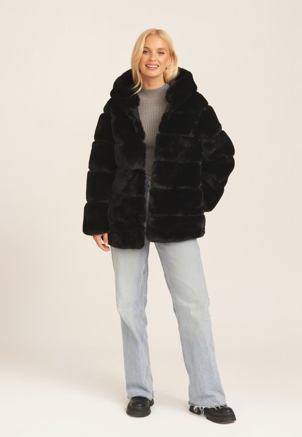 HORIZONTAL - Winter coat3