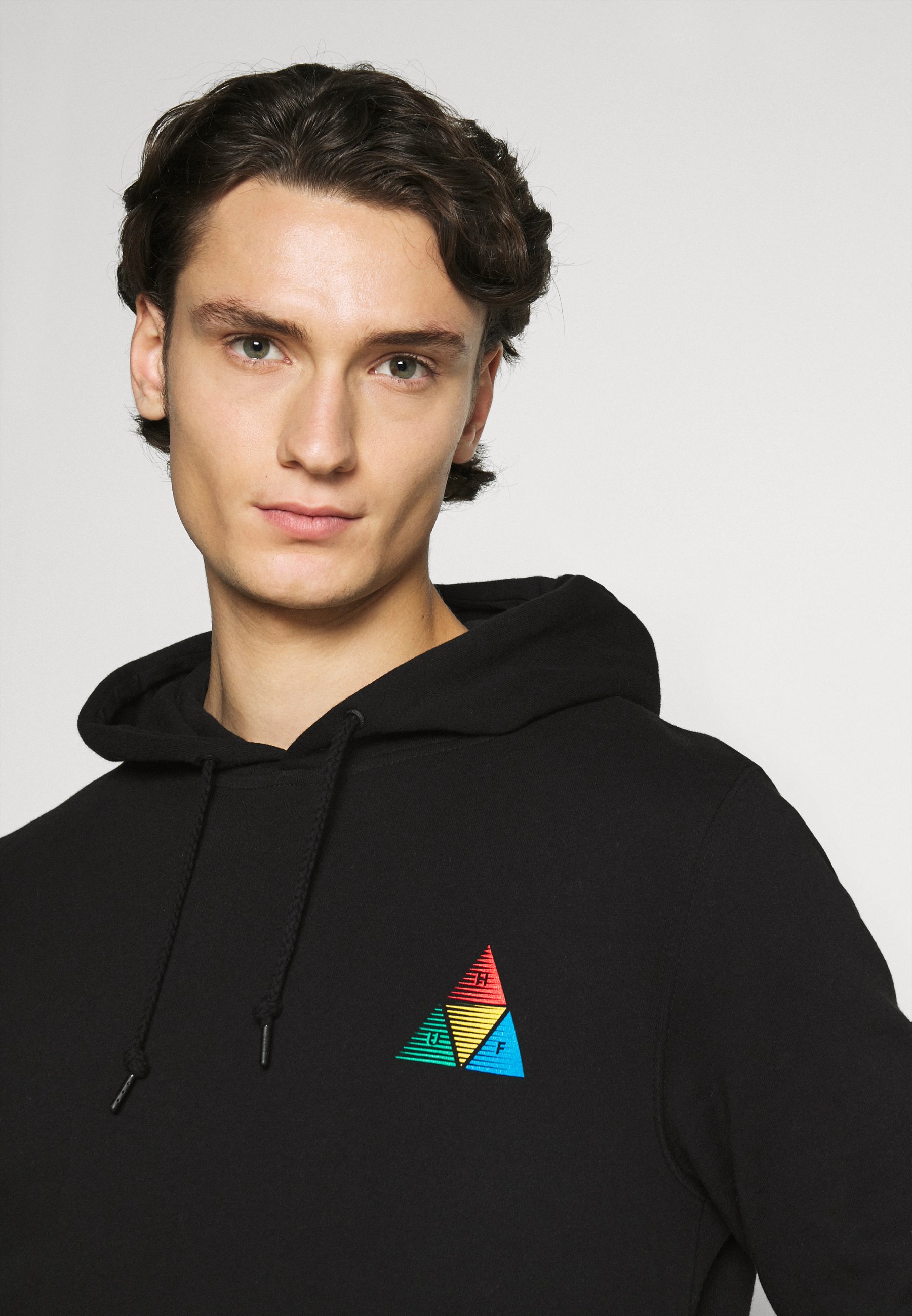 HUF PEAK SPORTIF HOODIE Hoodie blackZwart Zalando.nl HUF ESSENTIALS HOODIE Hoodie blackZwart Zalando.nl