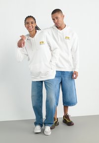 YOURTURN UNISEX - Pulover s kapuco - white
