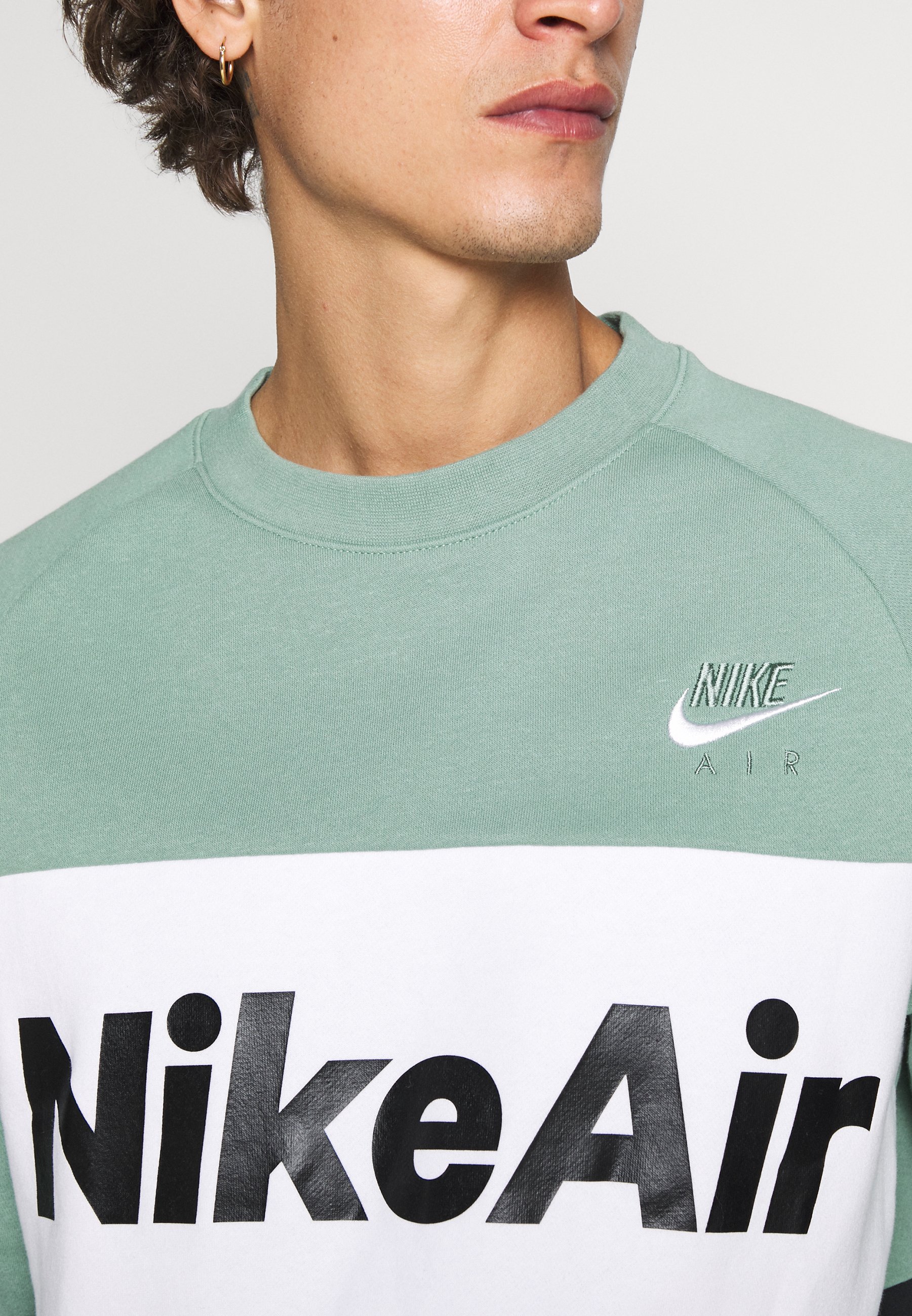 Nike Sportswear AIR Sweatshirt silver pineblackwhite Nike NSW Air Sweatshirt Herren dark grey heather charcoal