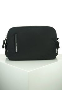 Mandarina Duck HUNTER - Umhängetasche - black