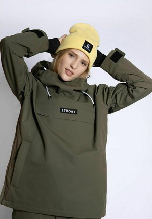 HALO - Talvitakki - greenyellow