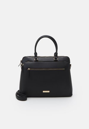 Schwarze Lederhandtasche mit zwei Griffen und abnehmbarem Riemen, mit vorderer Reißverschlusstasche und goldfarbenen Reißverschlussdetails.