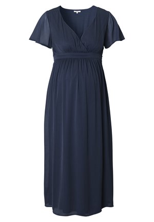 Navyblauwe zwangerschapsjurk, met korte vlindermouwen, een diepe V-hals, geplooide empire taille en vloeiende stof tot aan de enkel.
