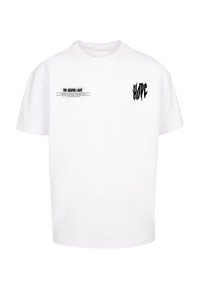 Hvid bomulds t-shirt med sort grafisk tekst p�å fronten og venstre ærme, med en afslappet pasform og rund hals design.