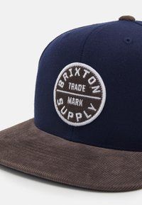 Brixton OATH III SNAPBACK UNISEX - Boné - navy/deep brown