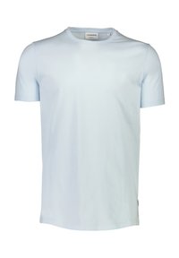 Vaaleansininen lyhythihainen t-paita, joka on valmistettu pehmeästä puuvillasta. Paidassa on pyöreä kaula-aukko ja suora helma, sekä pieni logotarra sivussa.