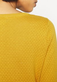 Vero Moda VMCARE STRUCTURE O-NECK GA NOOS - Camisola - chai tea