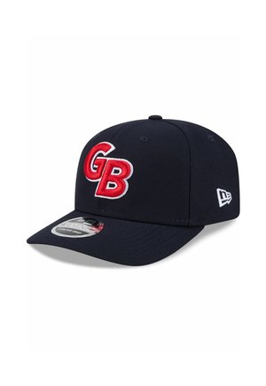 Marineblaue Baseballkappe mit rot-weiß besticktem "GB" auf der Vorderseite und weißem New Era-Logo an der Seite.