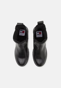 Tommy Jeans CHELSEA BOOT - Botines con plataforma - black
