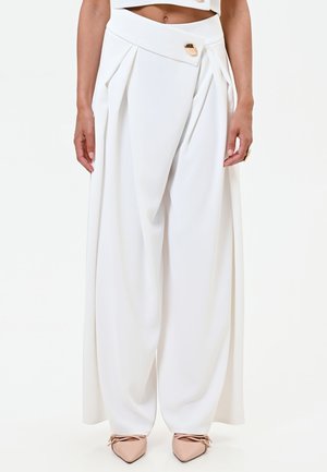 Rinascimento PANTALONE TINTA UNITA - Stoffhose - white