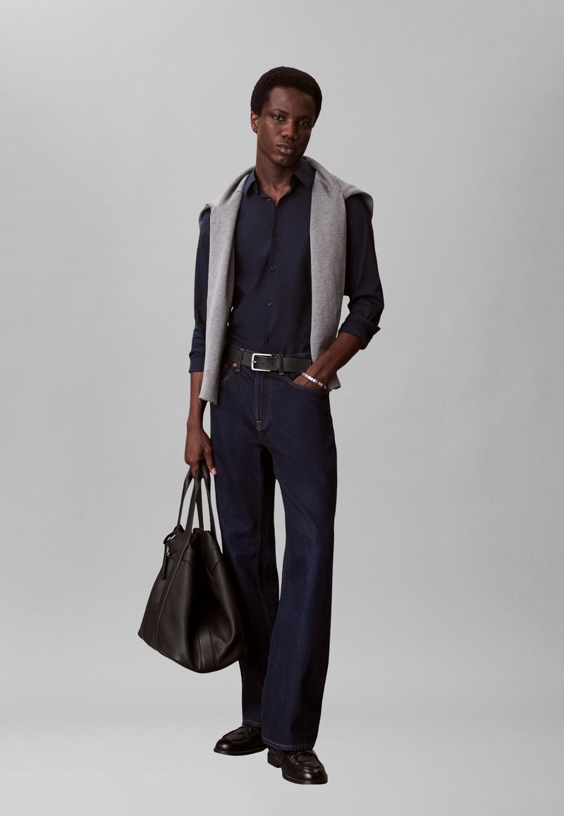 Calvin Klein SOLID STRETCH SLIM SHIRT - Košile - dark sapphire