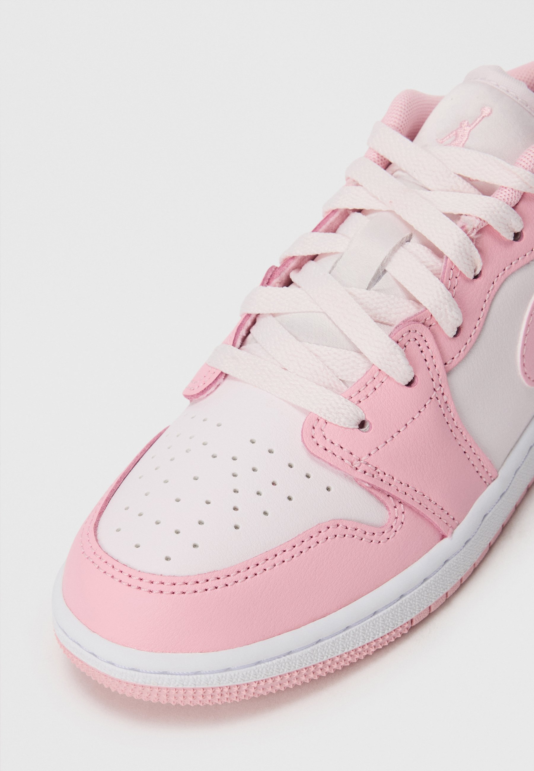 light pink laces for jordan 1