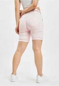 DEF Short - rose