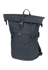 Grauer Rolltop-Rucksack aus strapazierfähigem Material, mit schwarzem Schnallenverschluss, verstellbaren Trägern und Seitentaschen für zusätzlichen Stauraum.