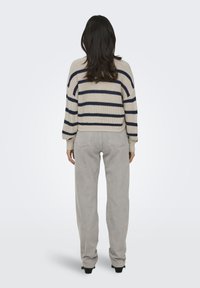 Thumbnail Image 3