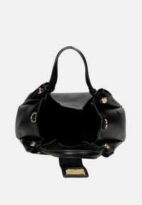 Borsa a tracolla in pelle nera con una forma strutturata, dettagli in metallo dorato e un interno spazioso, caratterizzata da bordi morbidi e doppi manici.