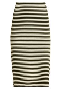 Pruhovaná pouzdrová sukně s horizontálními pruhy v tmavě zelené a krémové, vyrobená z žebrované látky s přiléhavým střihem.